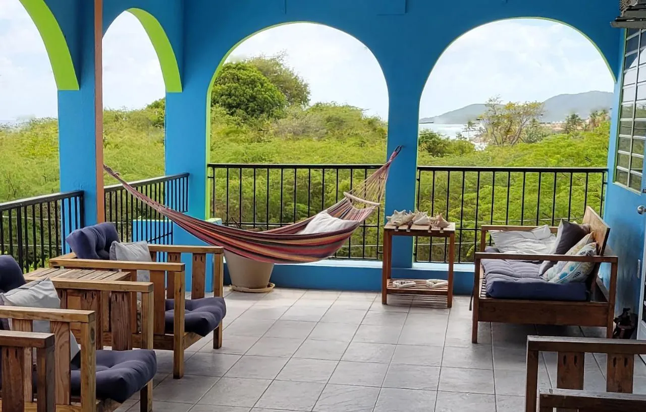 The Vieques Guesthouse Эсперанса